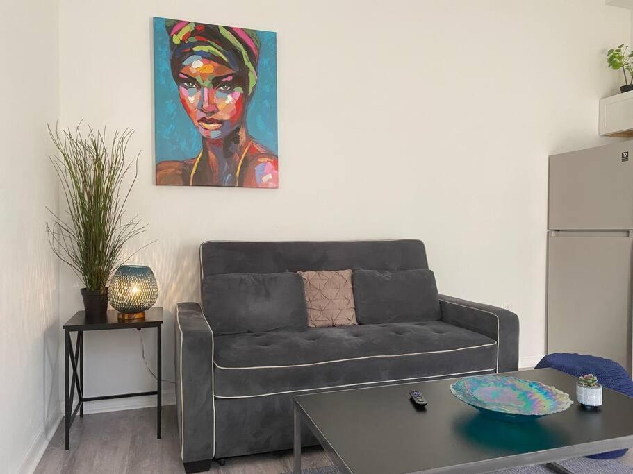 Chic Bungalow Apartment Steps From Armature Works & Downtown Riverwalk Tampa Exterior photo