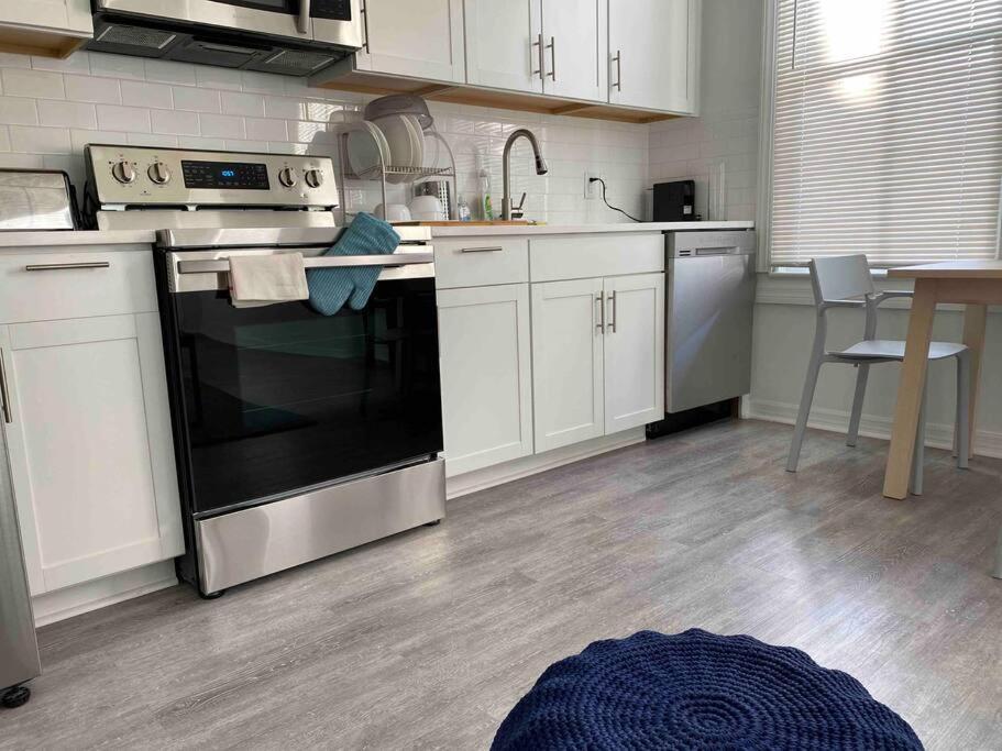 Chic Bungalow Apartment Steps From Armature Works & Downtown Riverwalk Tampa Exterior photo